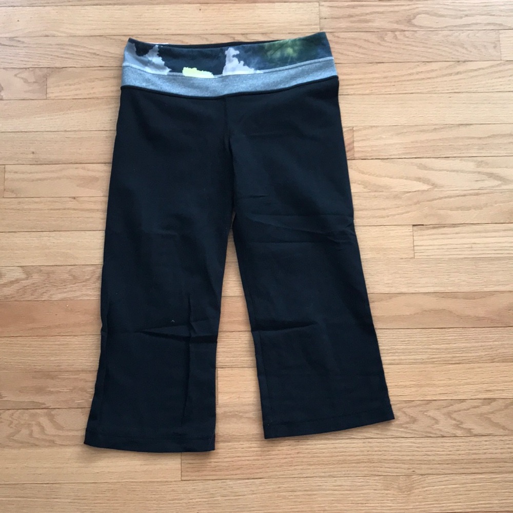 Lulu lemon cropped